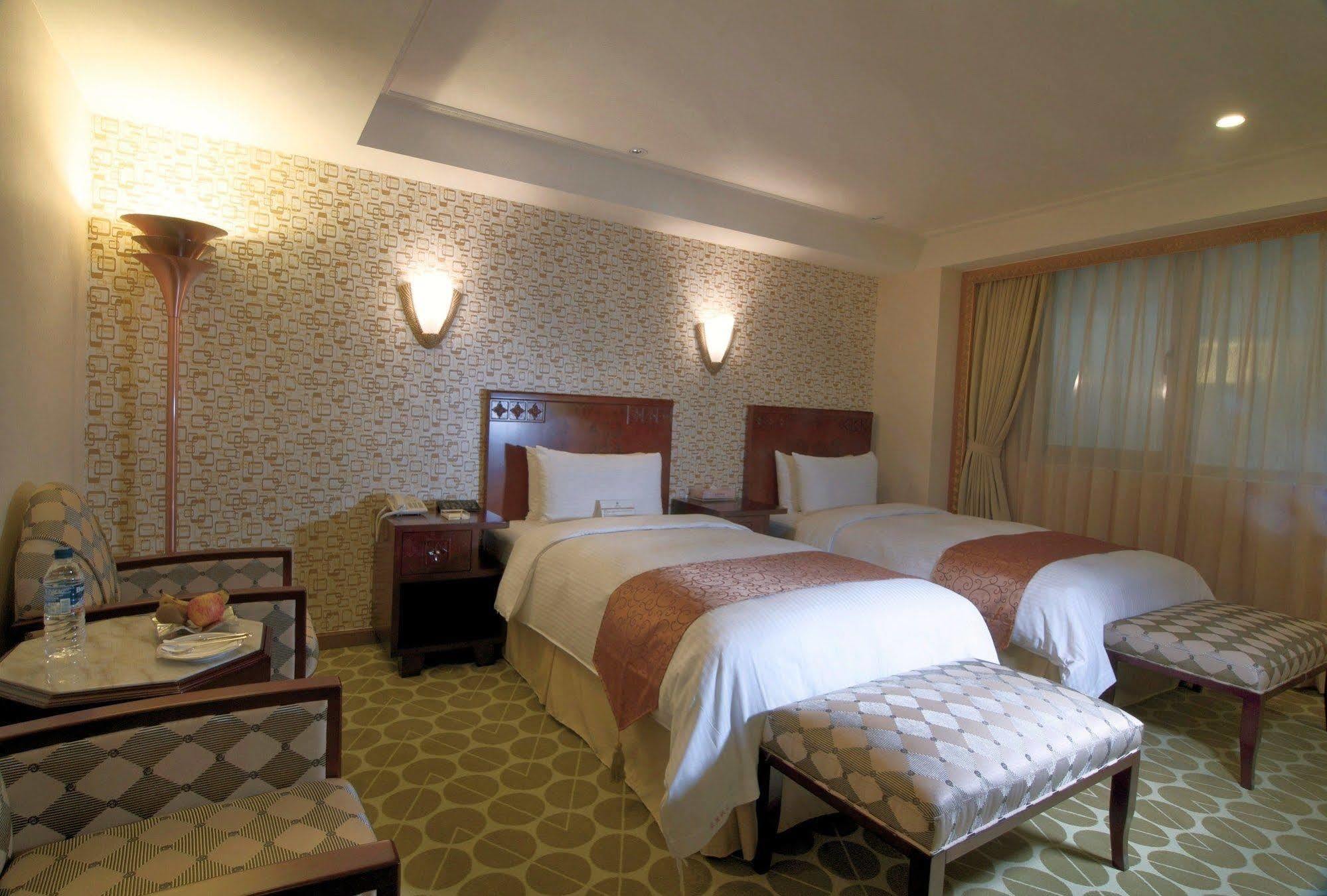 Royal Palace Hotel Taipeh Exterior foto