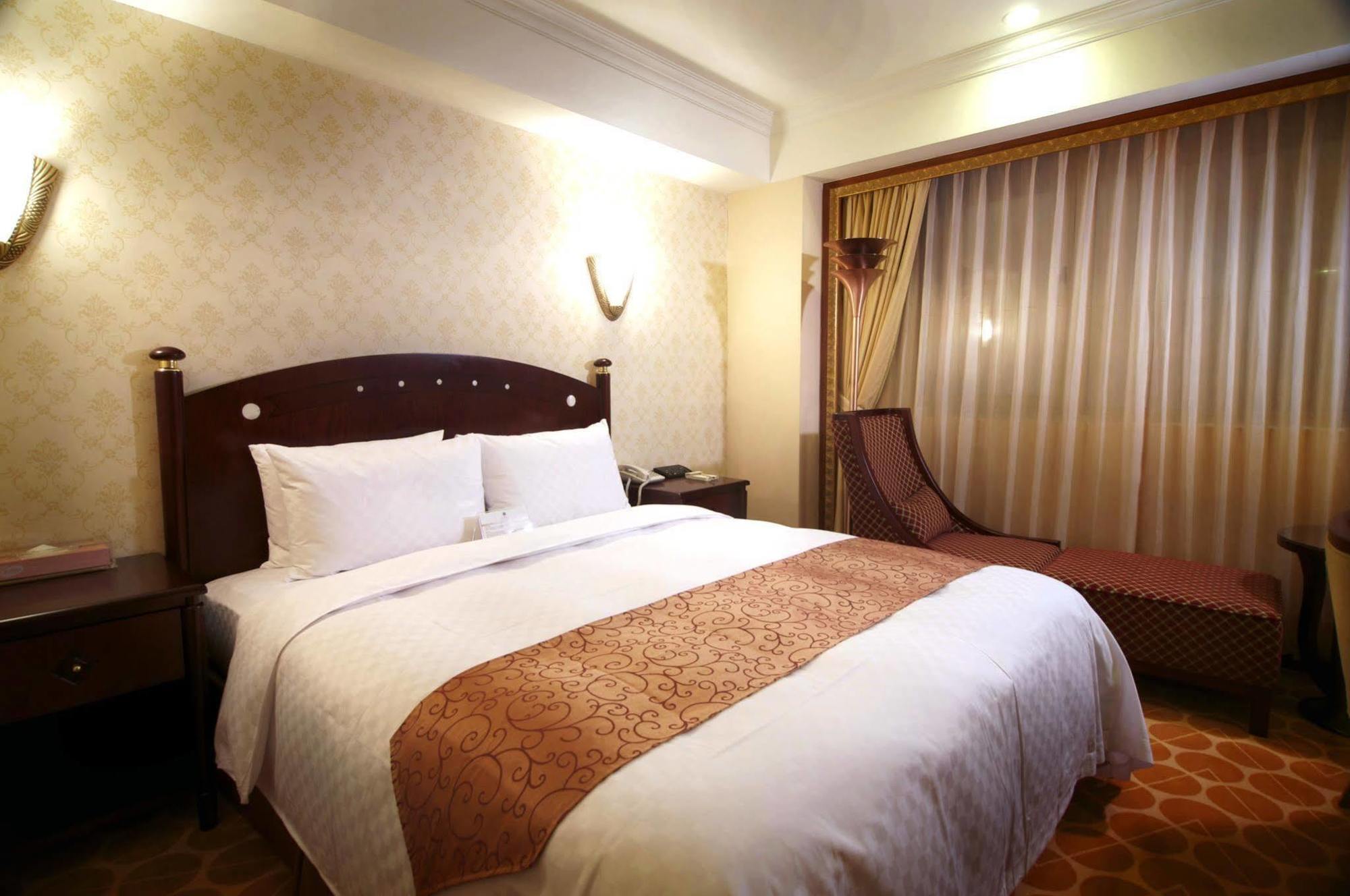 Royal Palace Hotel Taipeh Exterior foto