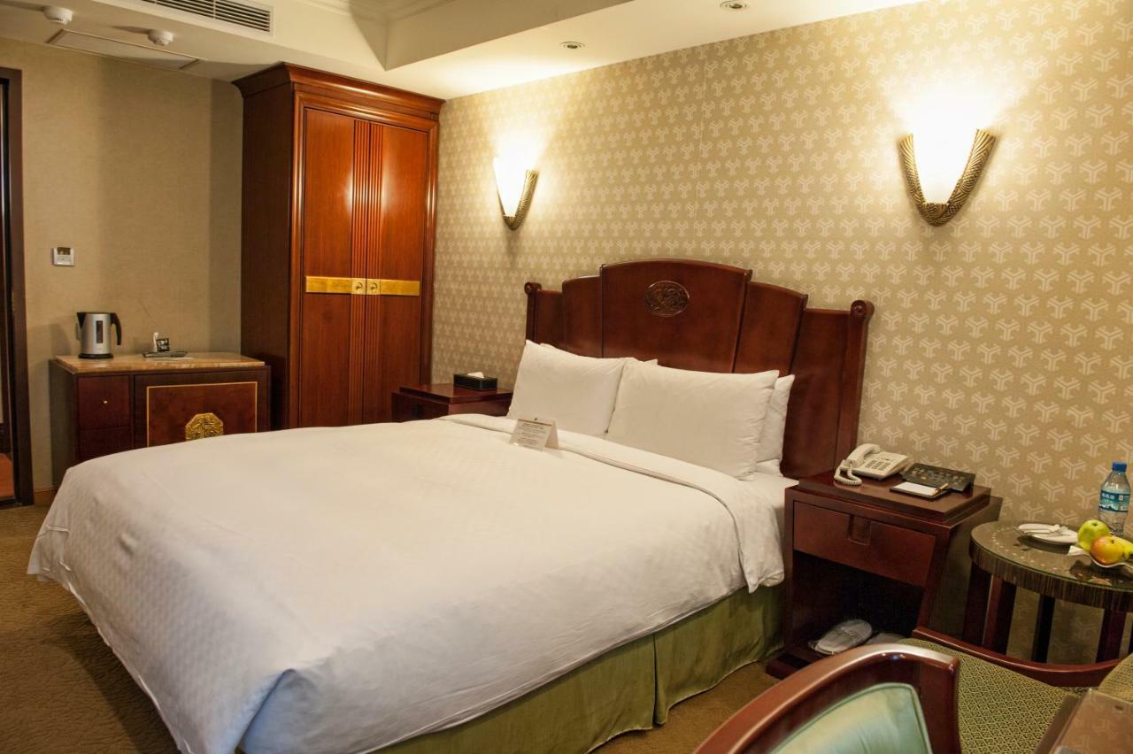 Royal Palace Hotel Taipeh Exterior foto